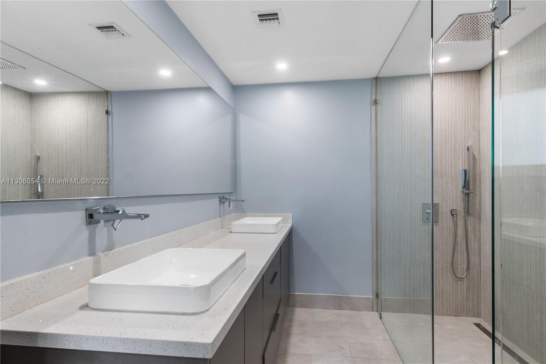 Недавно арендовано: $14,500 (6 спален, 4 ванн, 2410 Квадратных фут)
