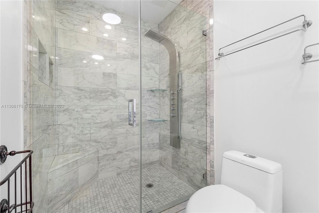 最近租的: $6,750 (4 贝兹, 3 浴室, 1752 平方英尺)