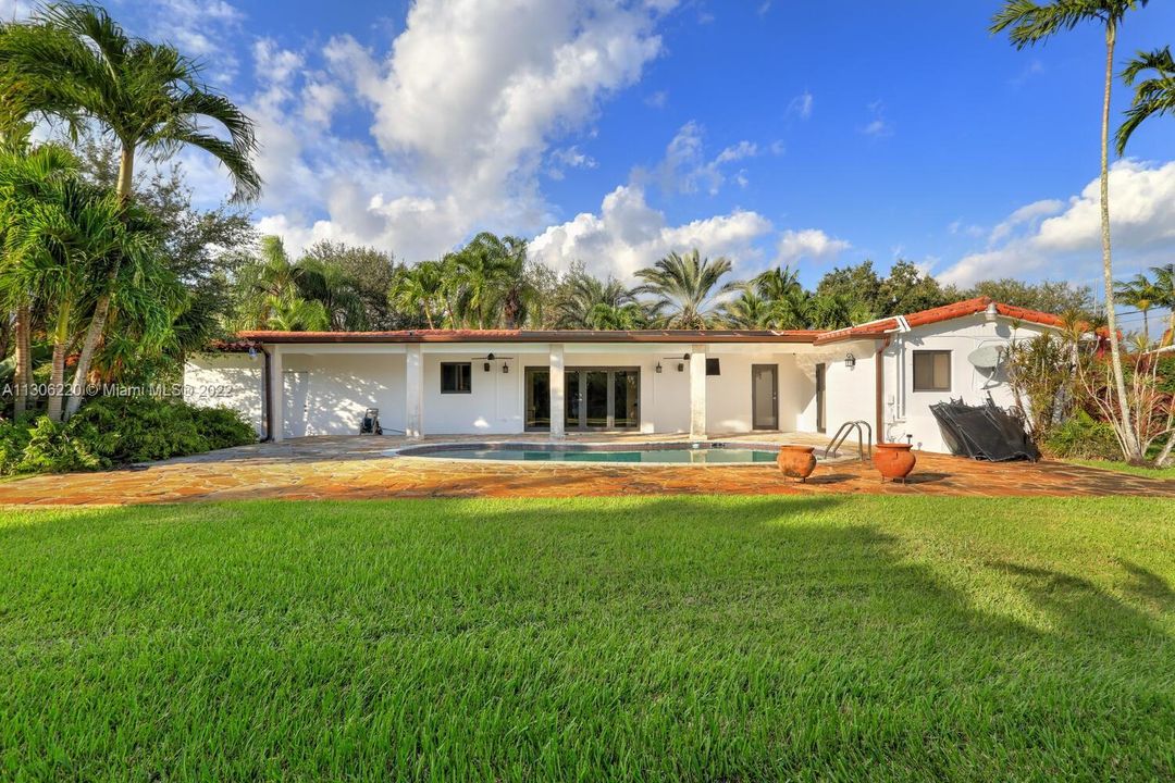 Recientemente alquilado: $6,000 (3 camas, 2 baños, 1570 Pies cuadrados)