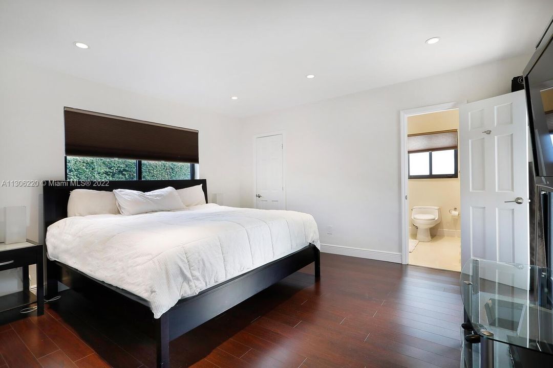 Recientemente alquilado: $6,000 (3 camas, 2 baños, 1570 Pies cuadrados)