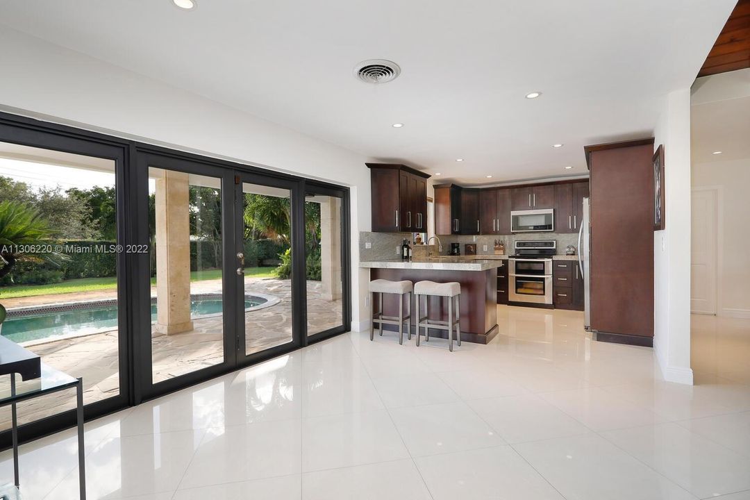 Recientemente alquilado: $6,000 (3 camas, 2 baños, 1570 Pies cuadrados)