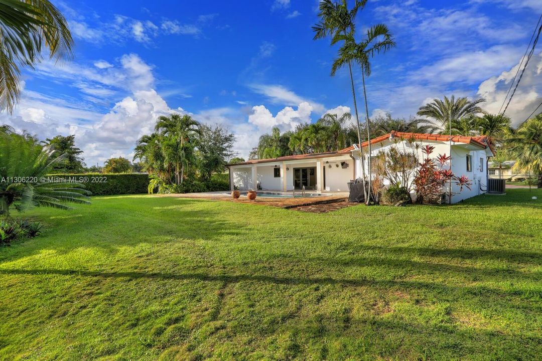 Recientemente alquilado: $6,000 (3 camas, 2 baños, 1570 Pies cuadrados)