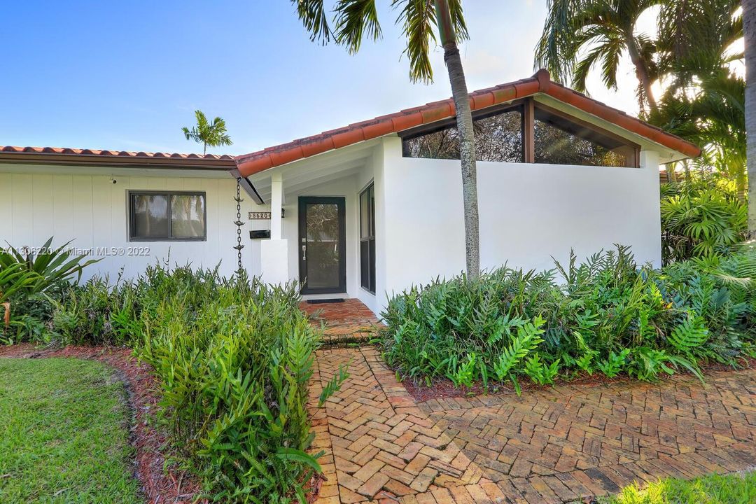 Recientemente alquilado: $6,000 (3 camas, 2 baños, 1570 Pies cuadrados)