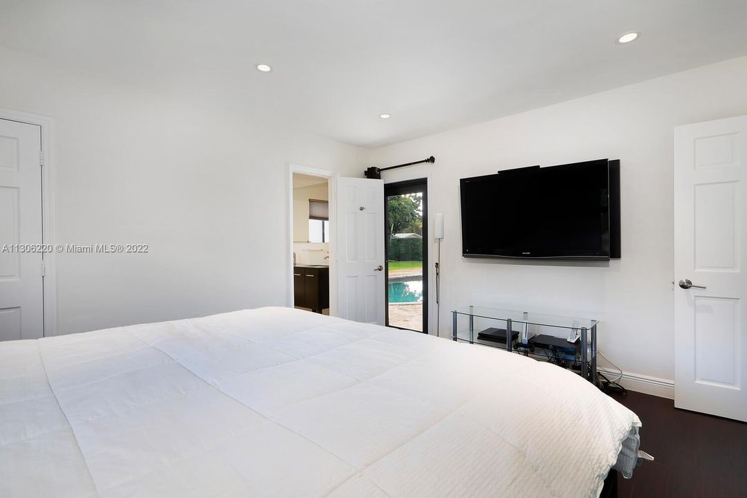 Recientemente alquilado: $6,000 (3 camas, 2 baños, 1570 Pies cuadrados)