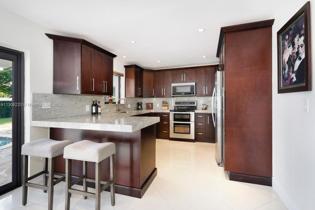 Recientemente alquilado: $6,000 (3 camas, 2 baños, 1570 Pies cuadrados)