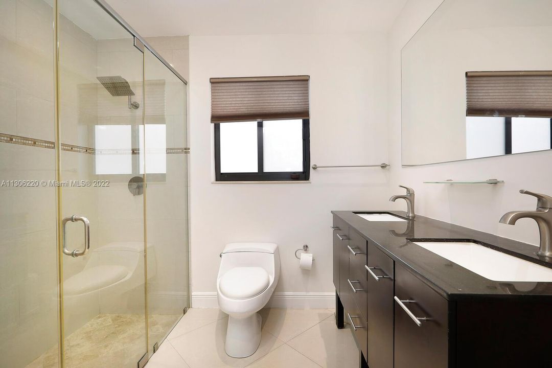 Recientemente alquilado: $6,000 (3 camas, 2 baños, 1570 Pies cuadrados)