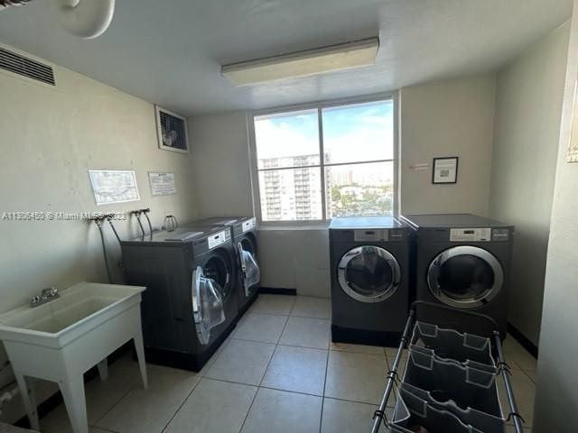 Recently Sold: $510,000 (2 beds, 2 baths, 1350 Square Feet)