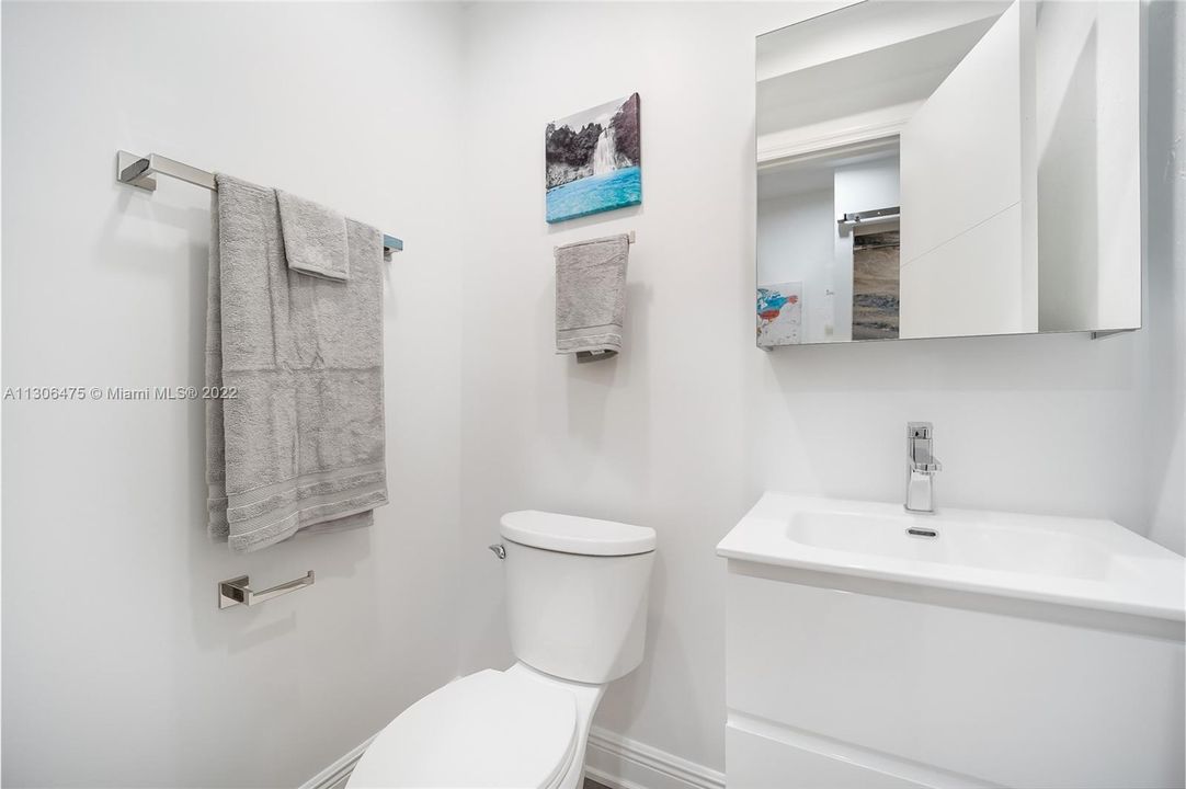 最近租的: $3,200 (2 贝兹, 2 浴室, 7209 平方英尺)