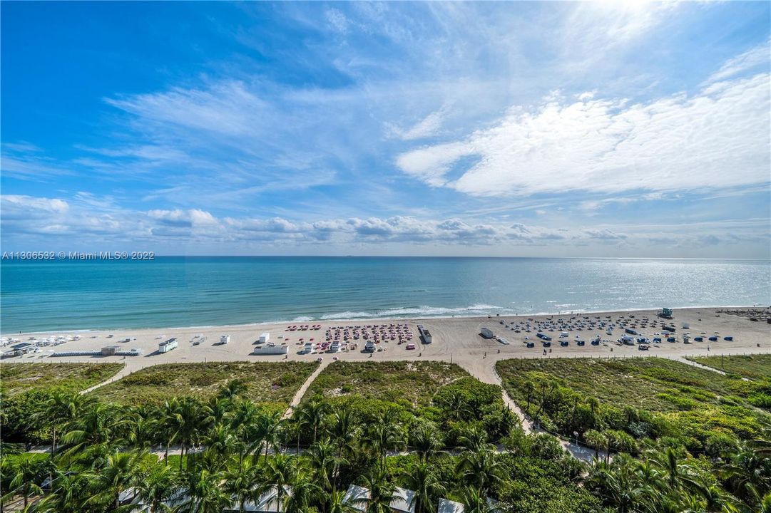 Recently Sold: $3,950,000 (2 beds, 2 baths, 1239 Square Feet)