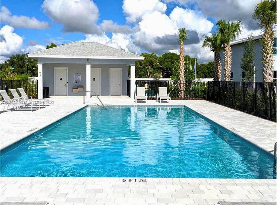 Recientemente alquilado: $2,850 (3 camas, 2 baños, 1485 Pies cuadrados)