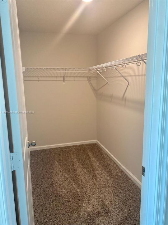 Recientemente alquilado: $2,850 (3 camas, 2 baños, 1485 Pies cuadrados)