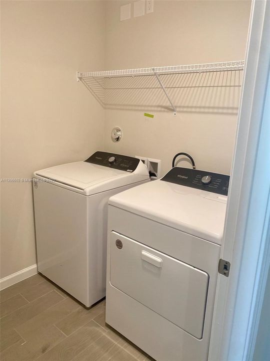 Recientemente alquilado: $2,850 (3 camas, 2 baños, 1485 Pies cuadrados)