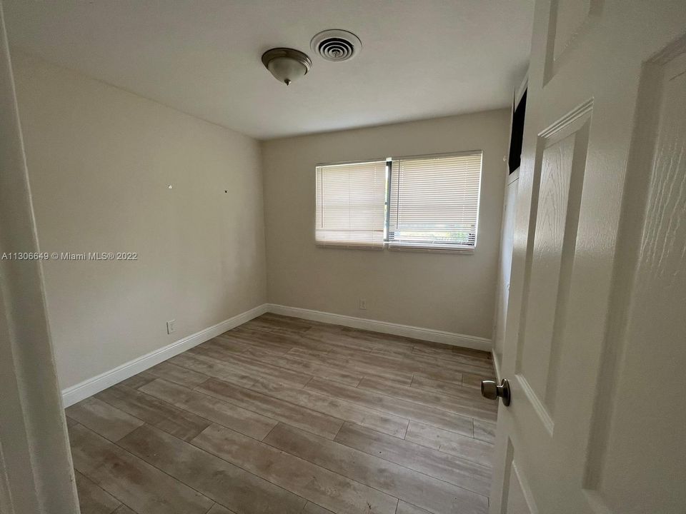 最近租的: $2,399 (3 贝兹, 1 浴室, 1042 平方英尺)