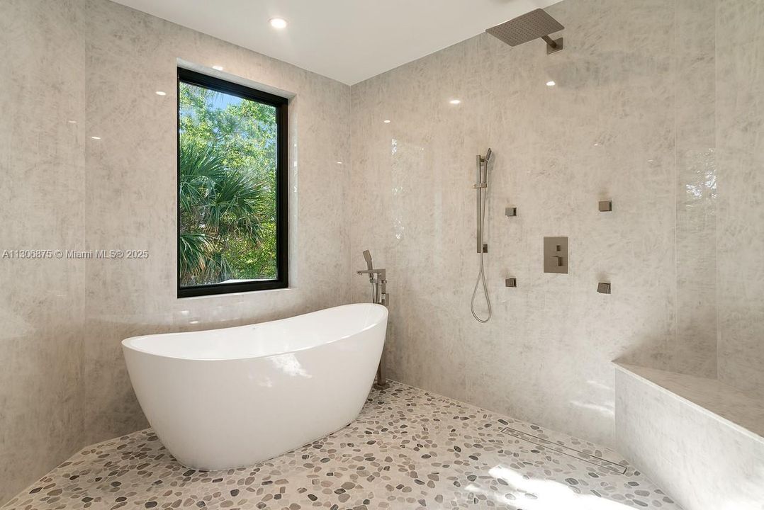 2nd Floor - Bathroom