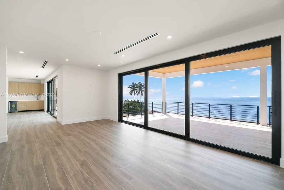 2nd Floor - Bedroom #6