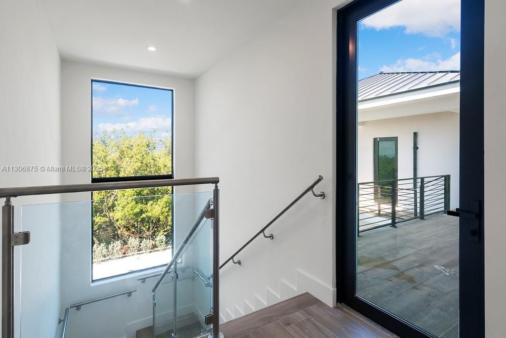 Private, Interior Staircase