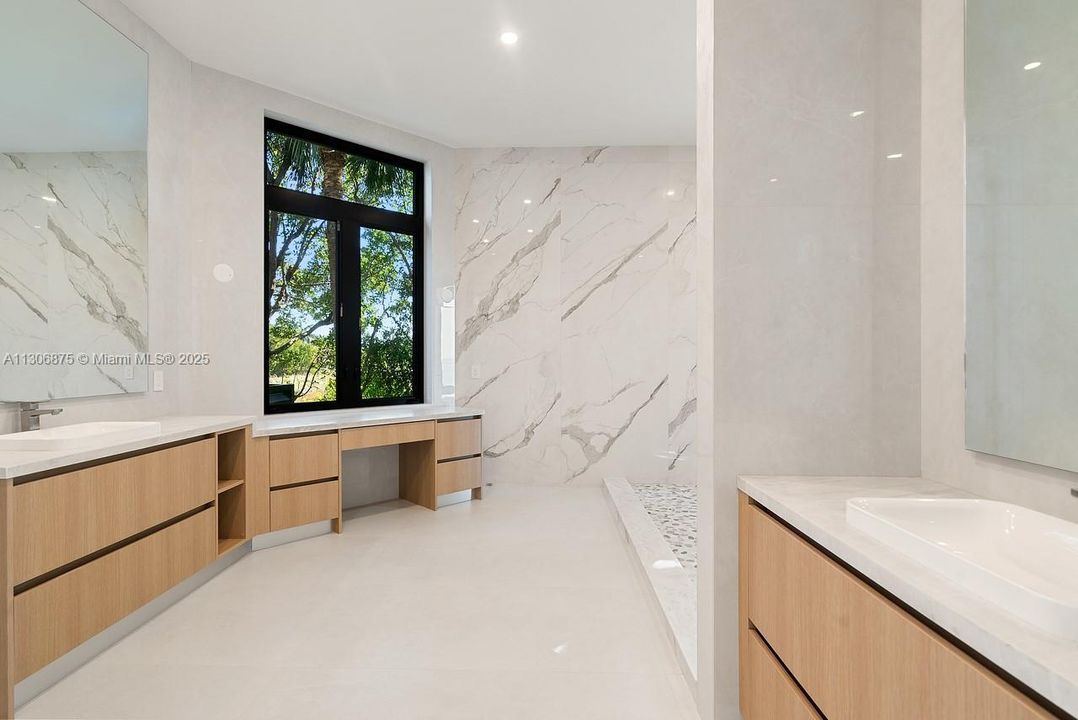 First Floor Bathroom #1