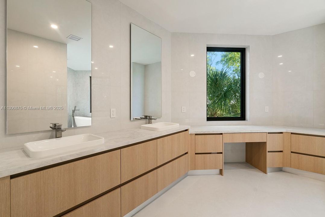 2nd Floor - Bathroom #2