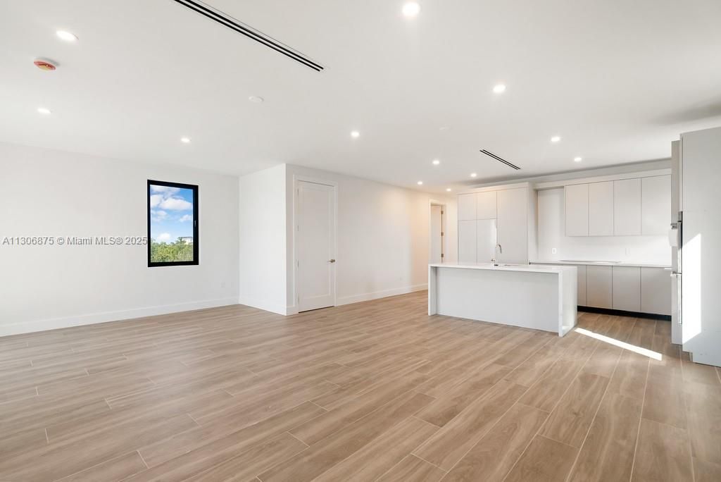 Guest Quarters Living