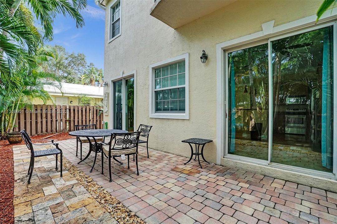 fenced in yard off of living room and kitchen