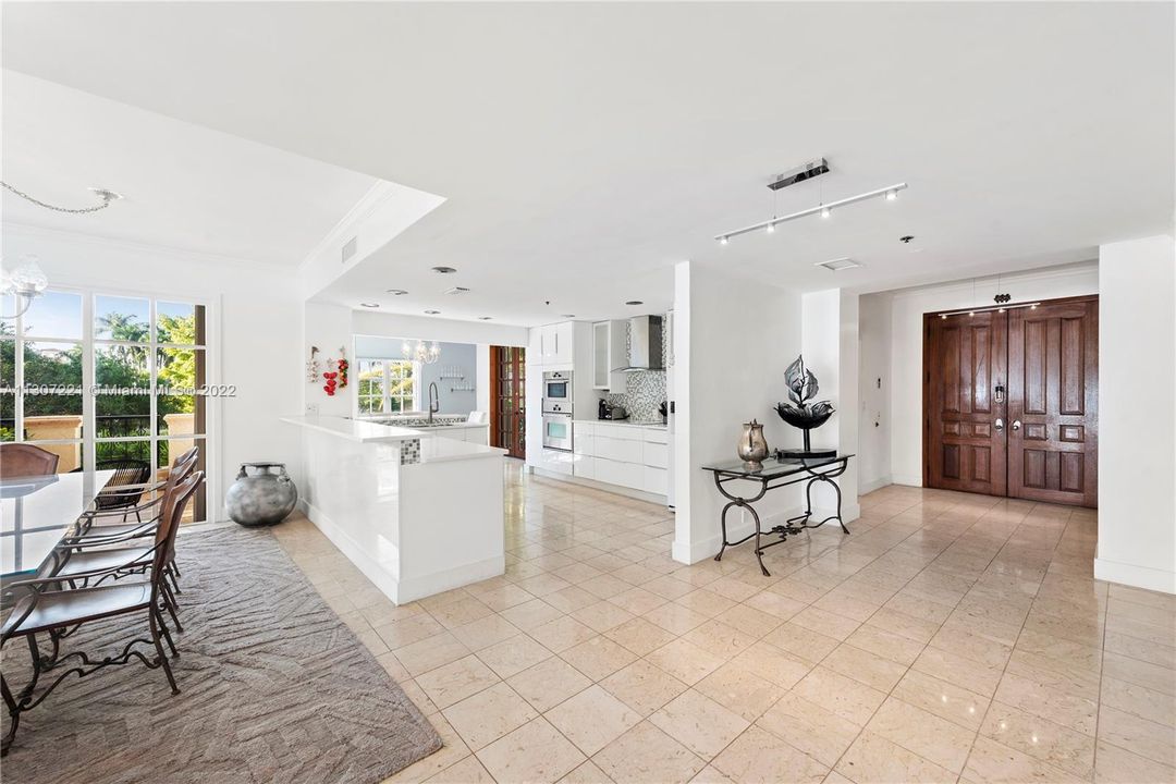 For Sale: $4,990,000 (3 beds, 3 baths, 2744 Square Feet)