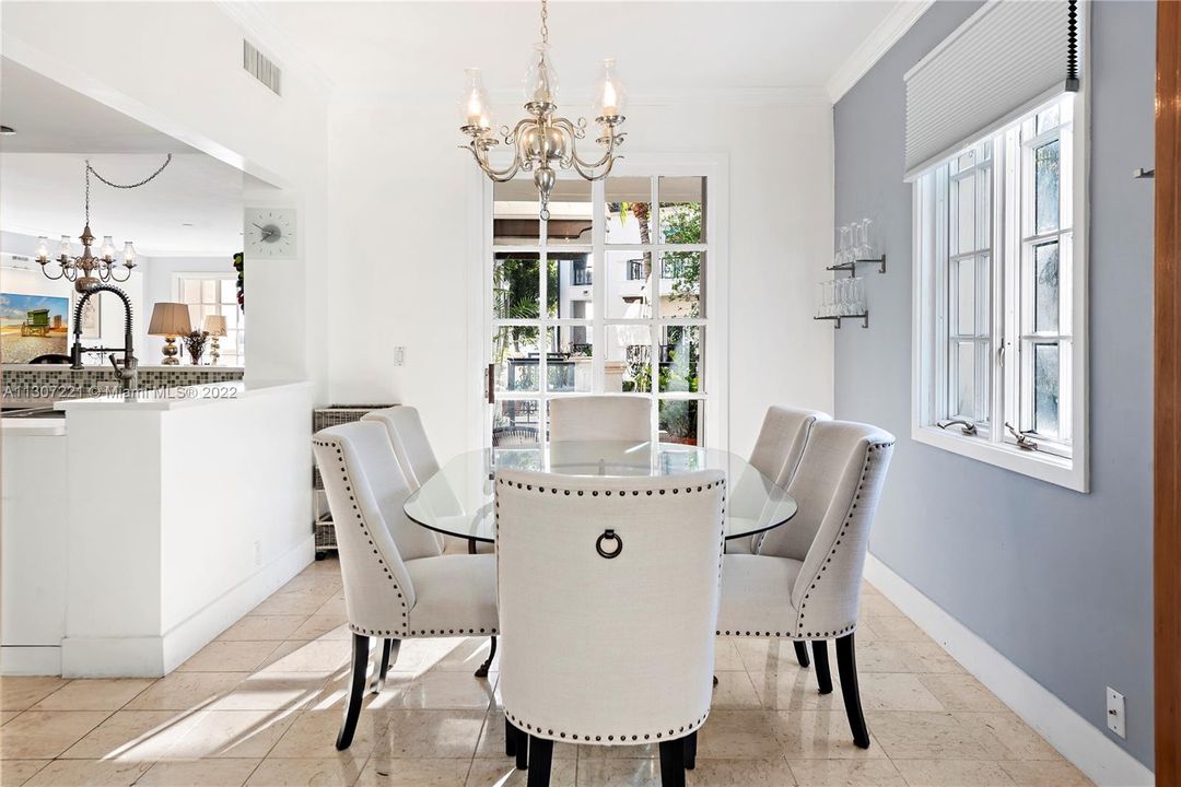 For Sale: $4,990,000 (3 beds, 3 baths, 2744 Square Feet)
