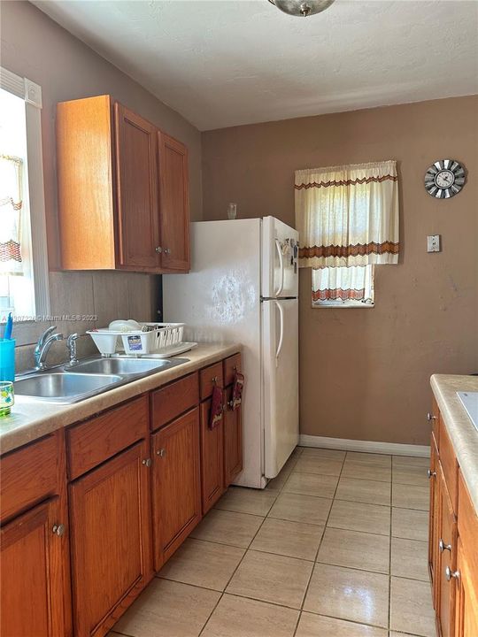 Recently Sold: $690,000 (3 beds, 1 baths, 832 Square Feet)