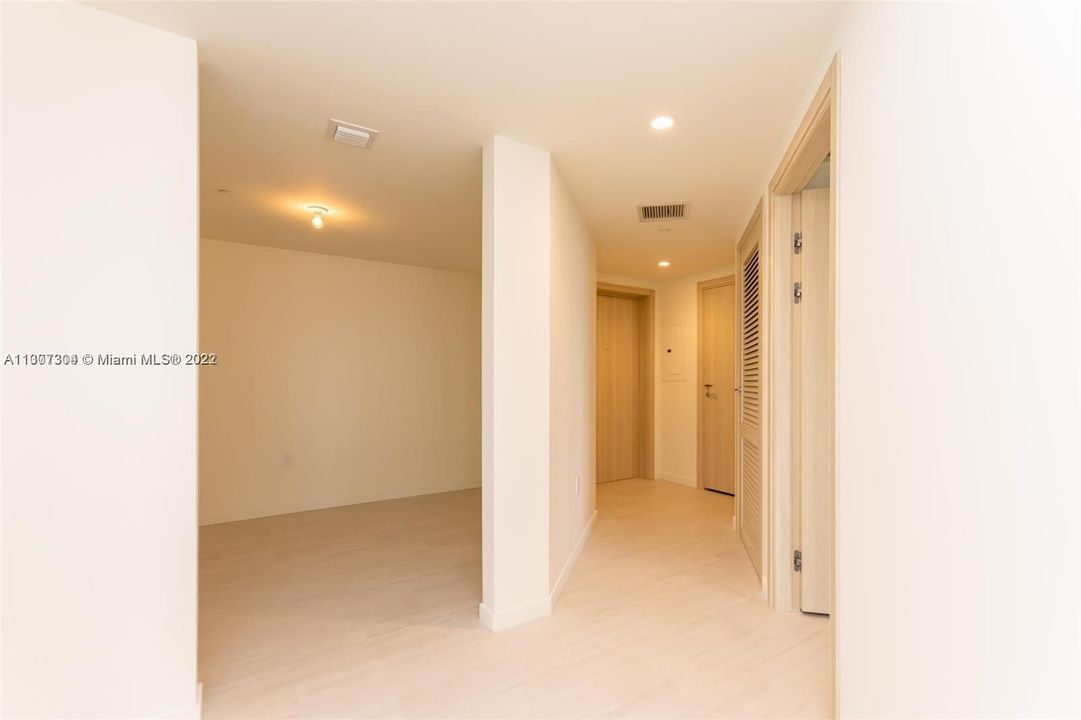 For Rent: $9,000 (2 beds, 2 baths, 1356 Square Feet)