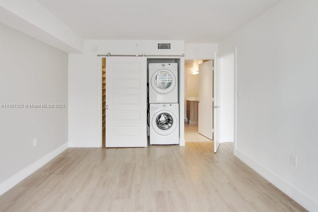 For Rent: $2,869 (1 beds, 1 baths, 797 Square Feet)