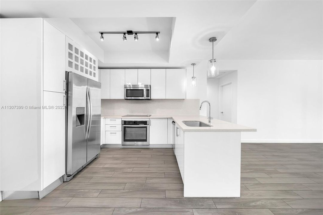Recently Sold: $659,000 (2 beds, 2 baths, 1097 Square Feet)