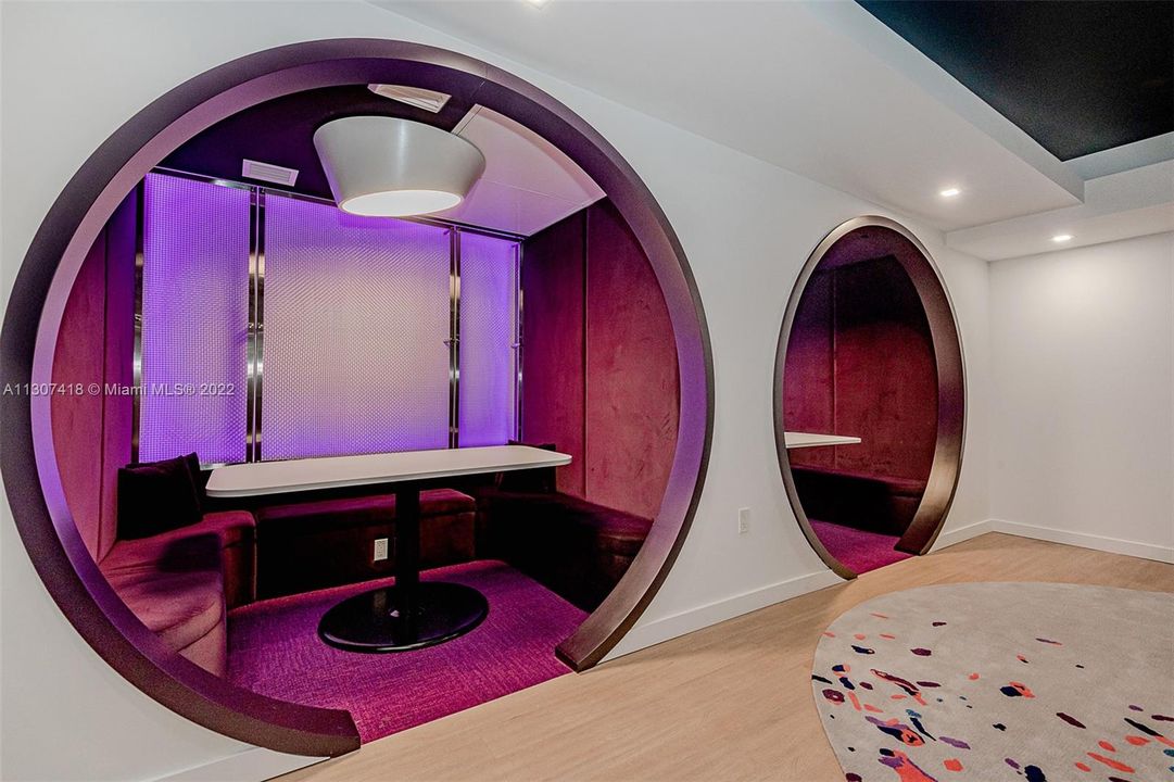 Private pods in one of the lounge areas.