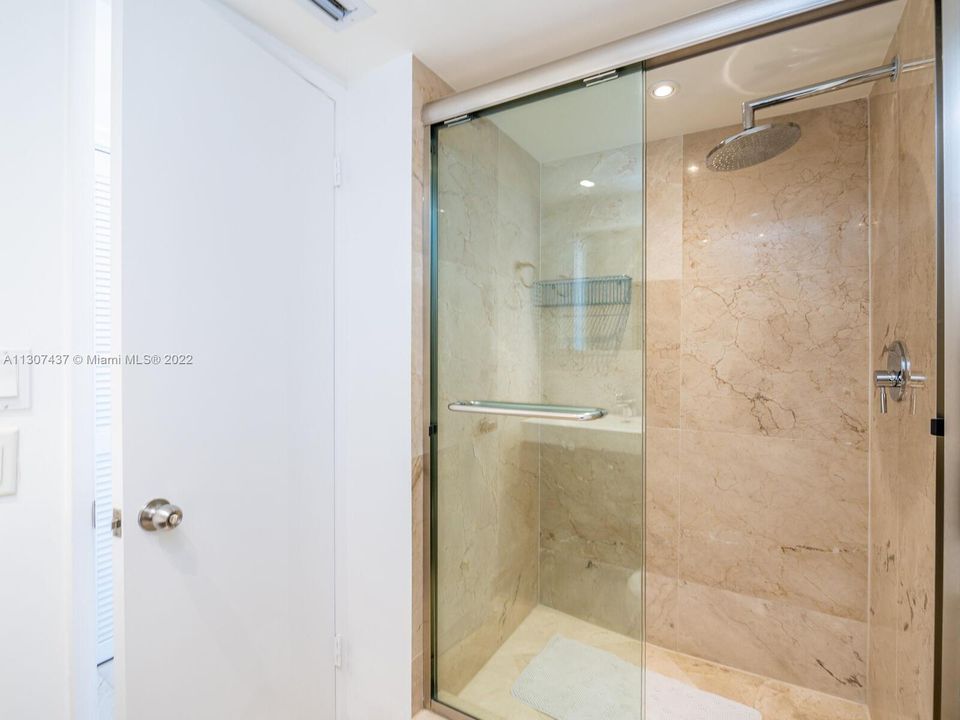 最近租的: $5,700 (2 贝兹, 2 浴室, 1190 平方英尺)