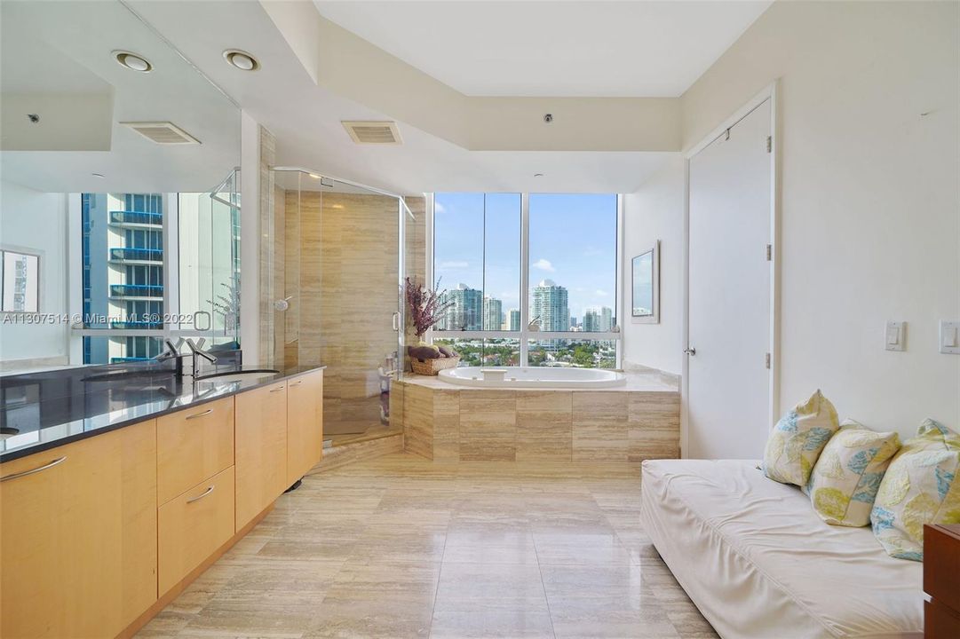 Recently Sold: $1,700,000 (3 beds, 3 baths, 2327 Square Feet)