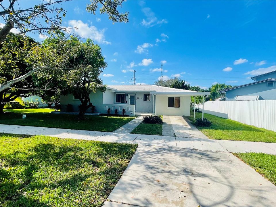 Recently Sold: $598,000 (2 beds, 1 baths, 1243 Square Feet)