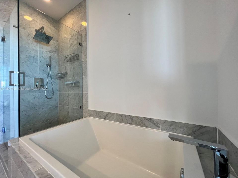 最近租的: $7,500 (3 贝兹, 3 浴室, 1444 平方英尺)