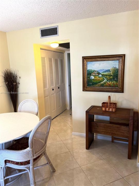 Vendido Recientemente: $169,000 (1 camas, 1 baños, 715 Pies cuadrados)