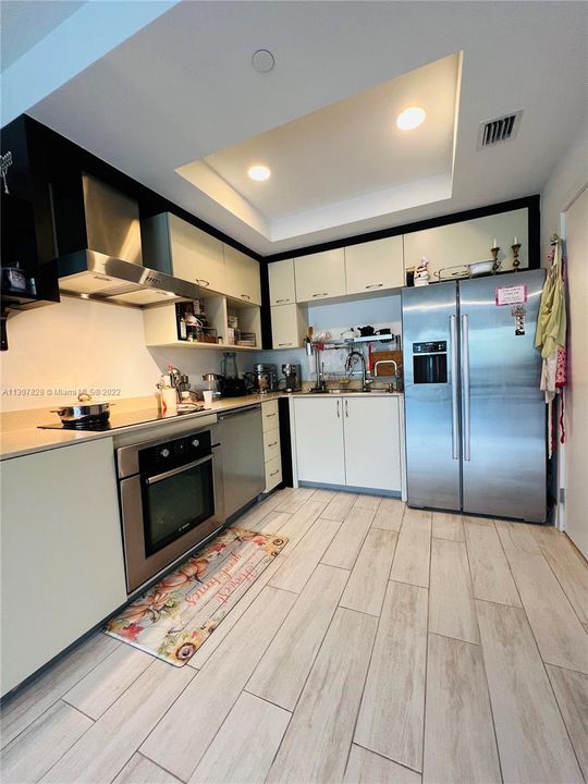 Recently Rented: $4,000 (1 beds, 1 baths, 791 Square Feet)