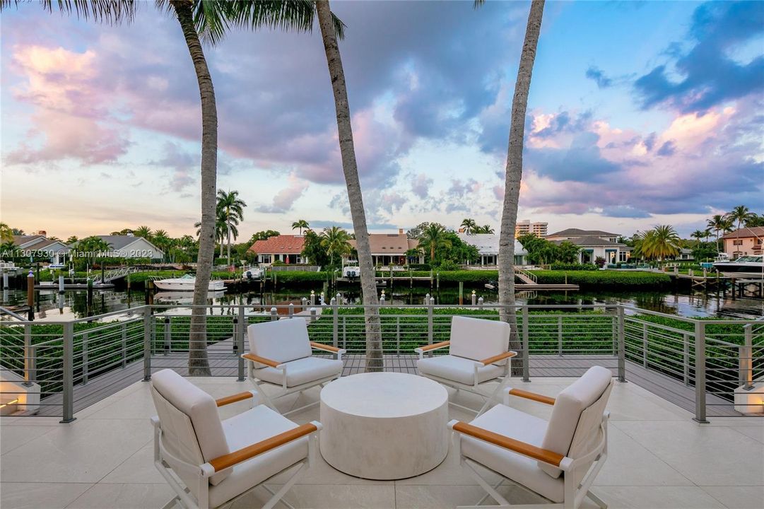 Recently Sold: $18,500,000 (5 beds, 6 baths, 6804 Square Feet)