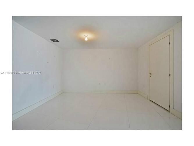 Recently Rented: $6,000 (2 beds, 2 baths, 1500 Square Feet)