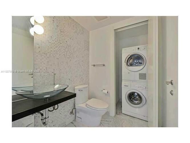 Недавно арендовано: $6,000 (2 спален, 2 ванн, 1500 Квадратных фут)