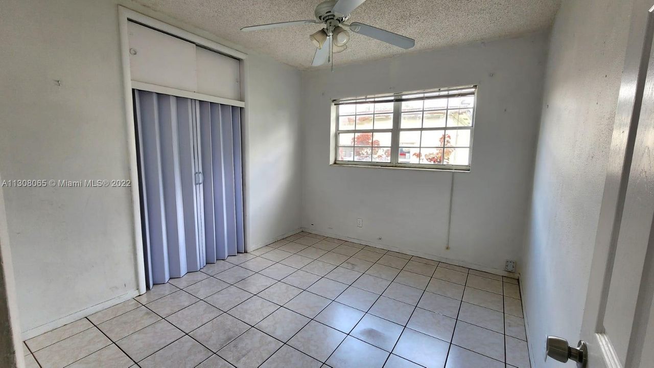 Recently Rented: $2,500 (3 beds, 1 baths, 1040 Square Feet)