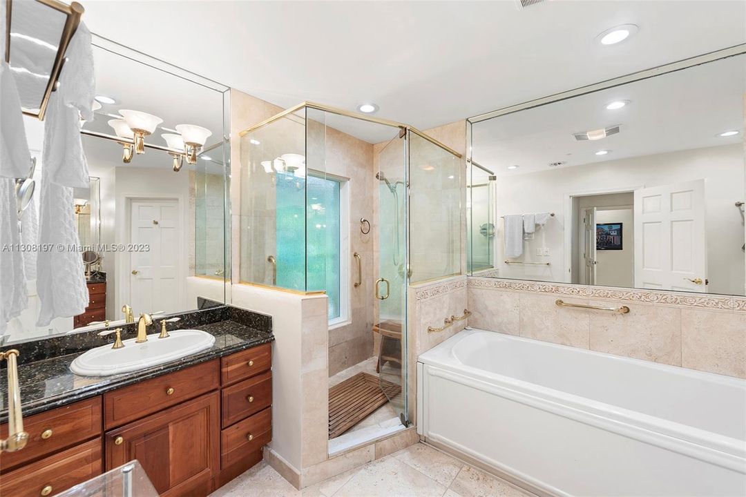 Недавно продано: $2,295,000 (5 спален, 4 ванн, 4095 Квадратных фут)