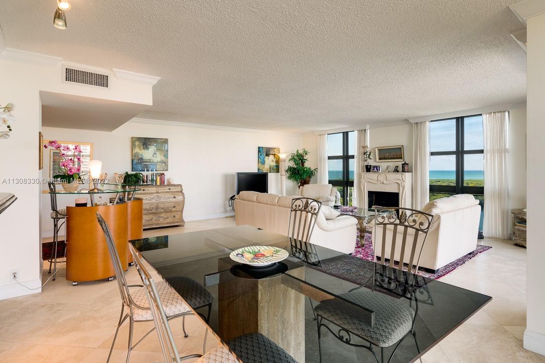 Recently Sold: $1,495,000 (2 beds, 2 baths, 1782 Square Feet)