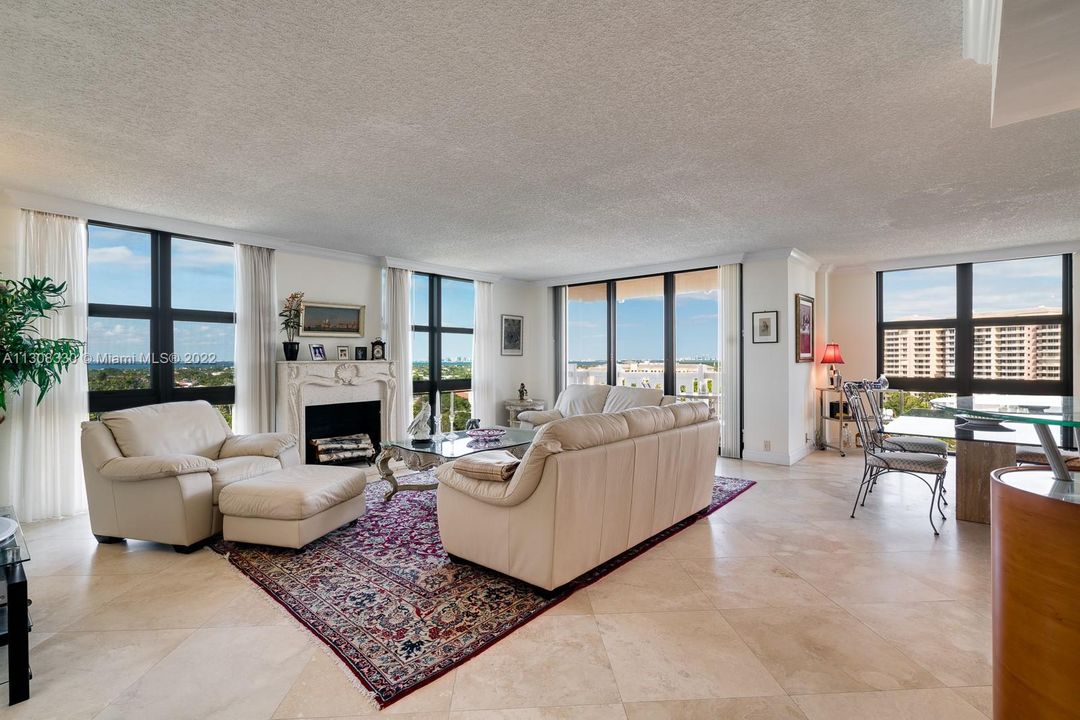 Recently Sold: $1,495,000 (2 beds, 2 baths, 1782 Square Feet)