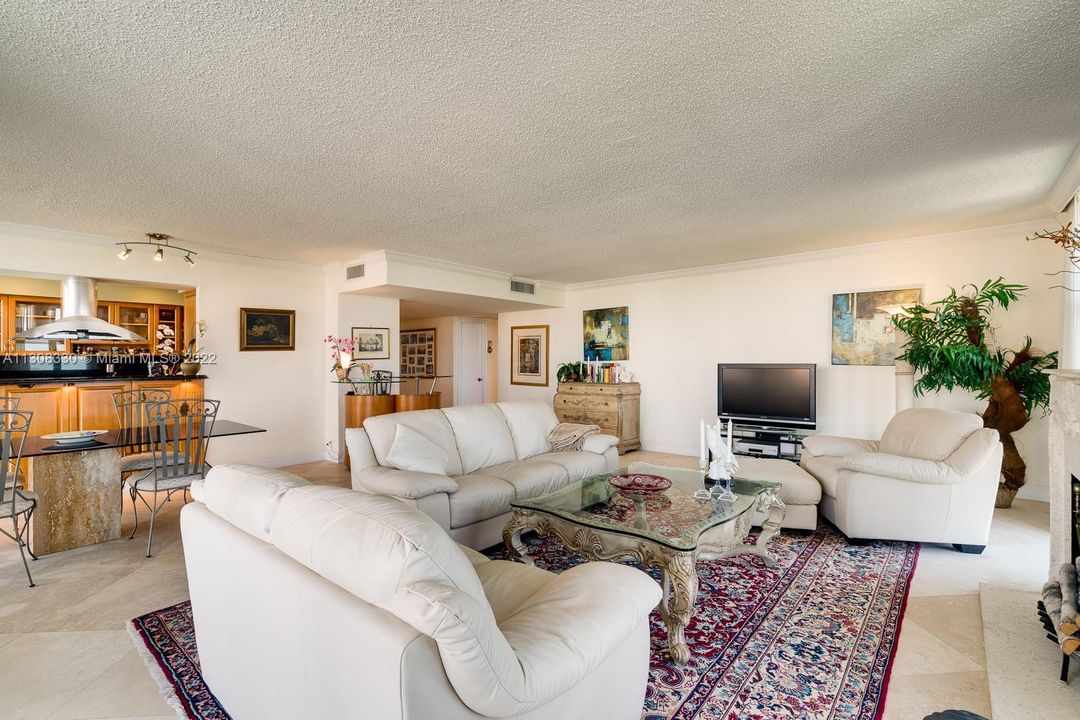 Recently Sold: $1,495,000 (2 beds, 2 baths, 1782 Square Feet)