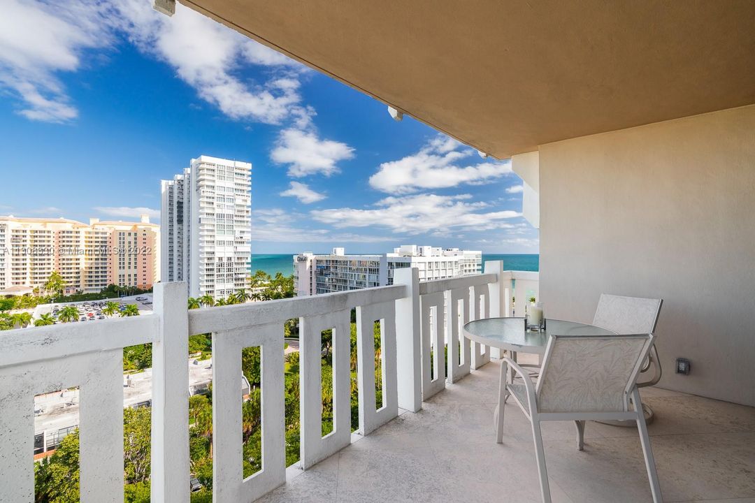 Recently Sold: $1,495,000 (2 beds, 2 baths, 1782 Square Feet)