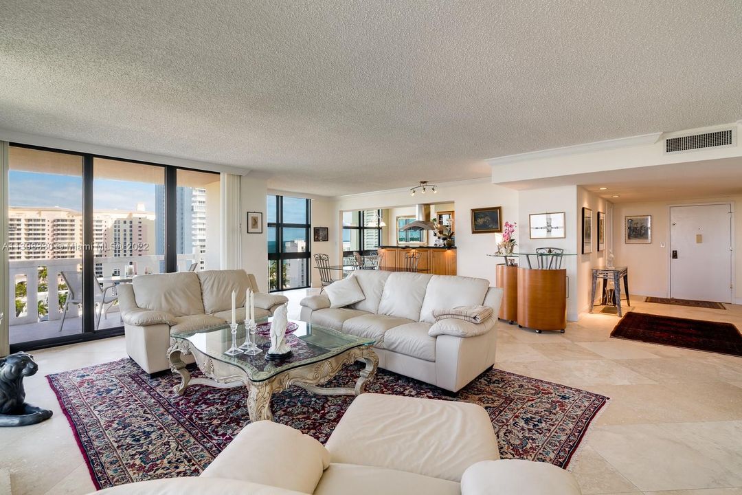 Recently Sold: $1,495,000 (2 beds, 2 baths, 1782 Square Feet)