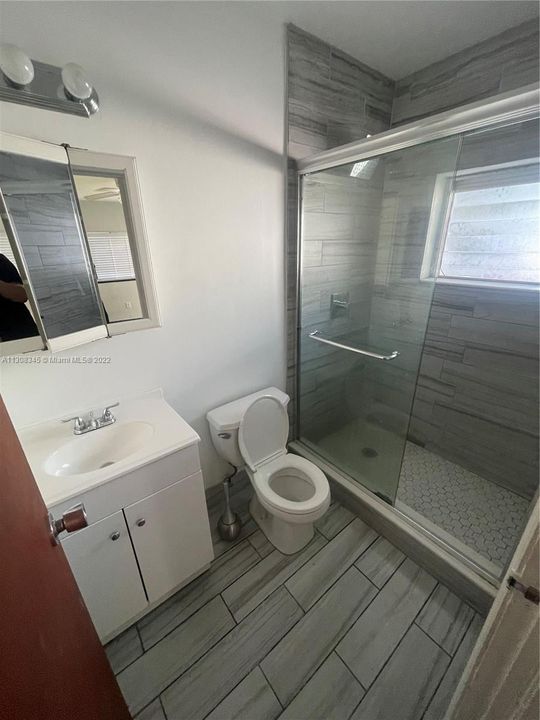 最近租的: $900 (0 贝兹, 1 浴室, 2392 平方英尺)