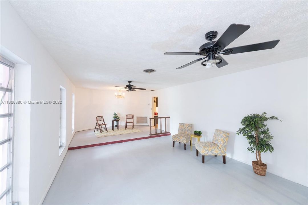 Recently Sold: $780,000 (3 beds, 2 baths, 2679 Square Feet)