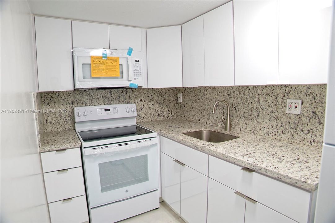 Recently Rented: $2,250 (2 beds, 2 baths, 793 Square Feet)